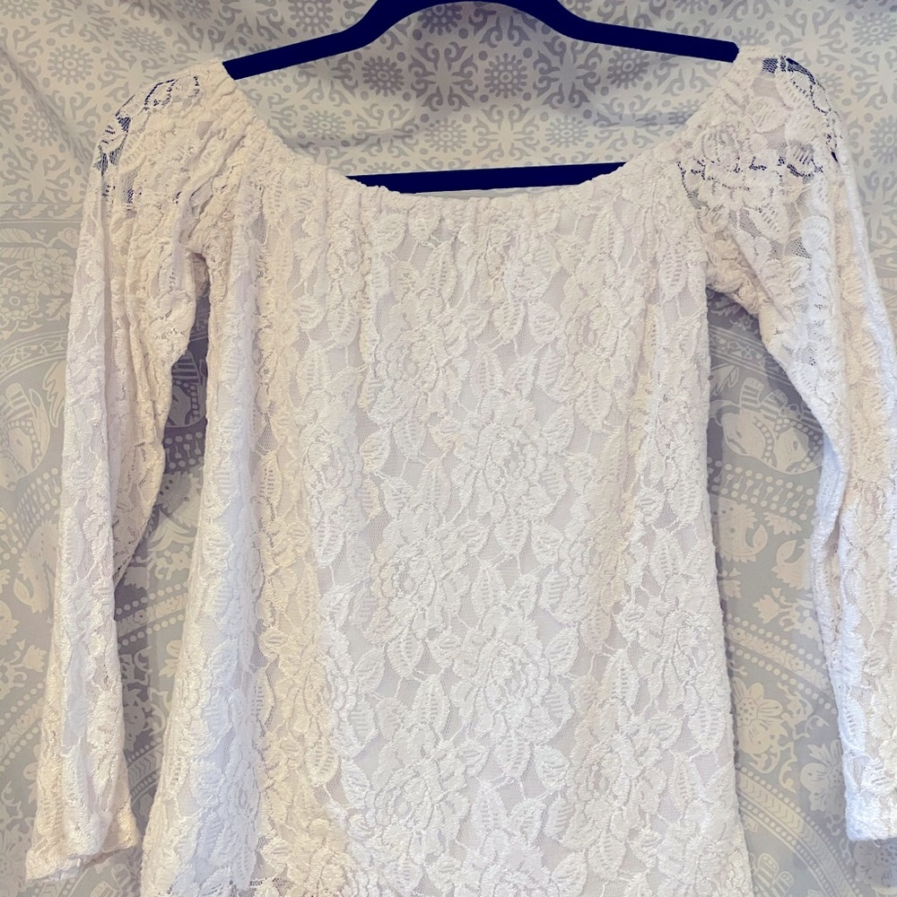 White lace off the shoulder shirt